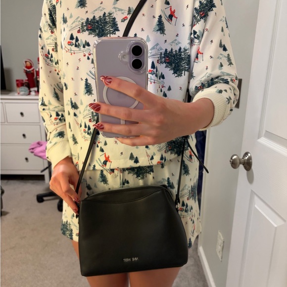 Nine West Handbags - Nine West Black Crossbody bag